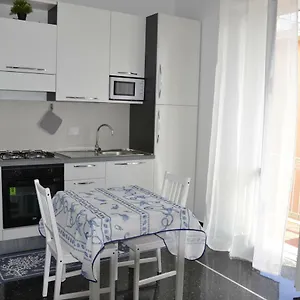il-nido-di-quarto.hotelitalianriviera.com/